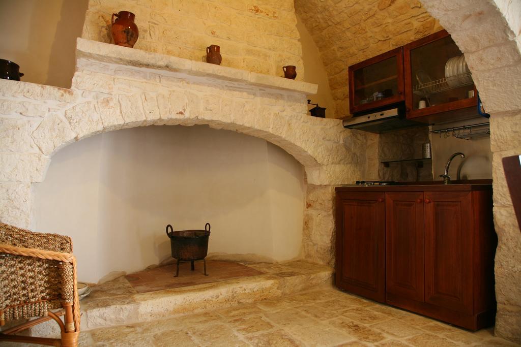 Masseria Montecchie Чельє-Мессапіка Екстер'єр фото