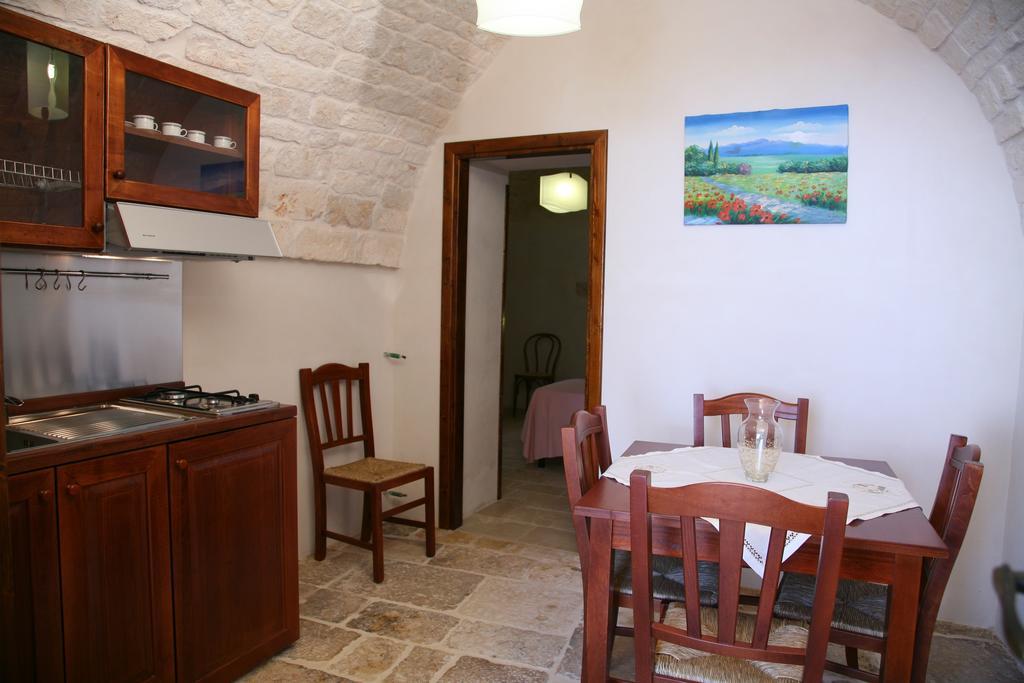 Masseria Montecchie Чельє-Мессапіка Екстер'єр фото