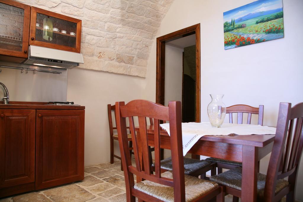 Masseria Montecchie Чельє-Мессапіка Екстер'єр фото